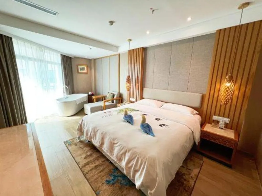 Bed in Excemon Beach Hotel Beihai