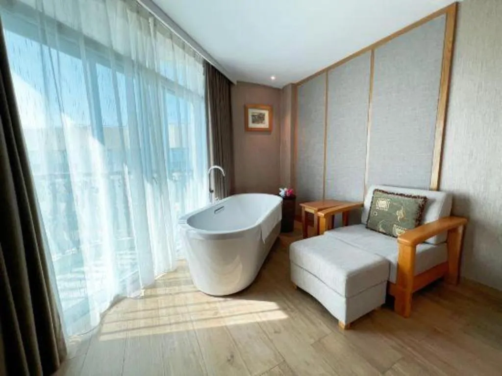 Bed in Excemon Beach Hotel Beihai