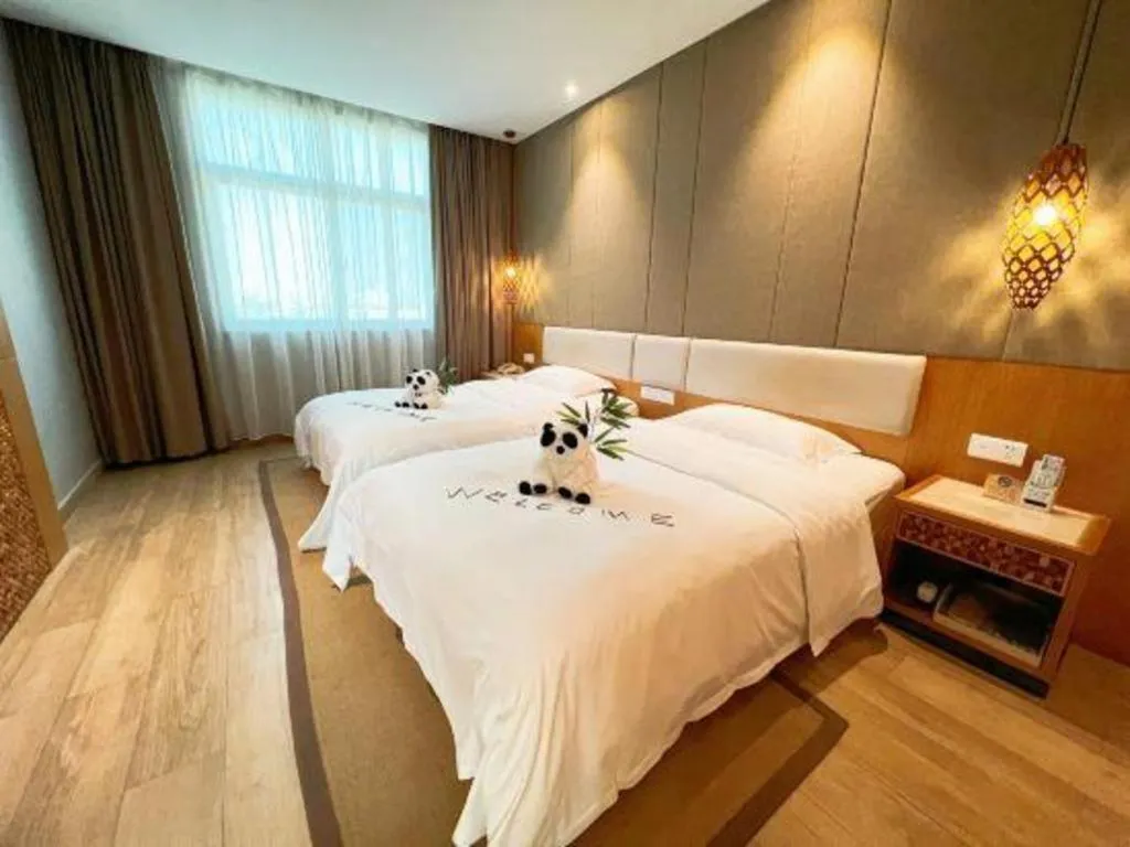 Bed in Excemon Beach Hotel Beihai