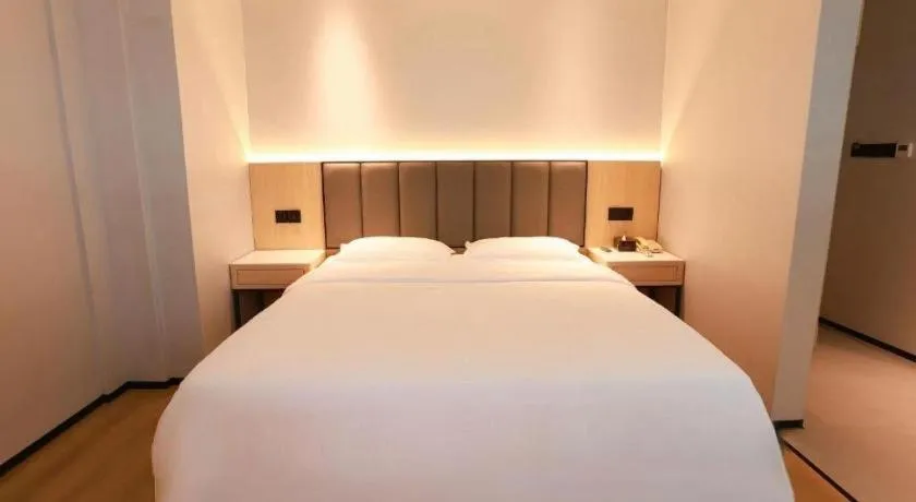 Bed in GreenTree Inn Maanshan Hanshan District Jiuwu Square Hotel