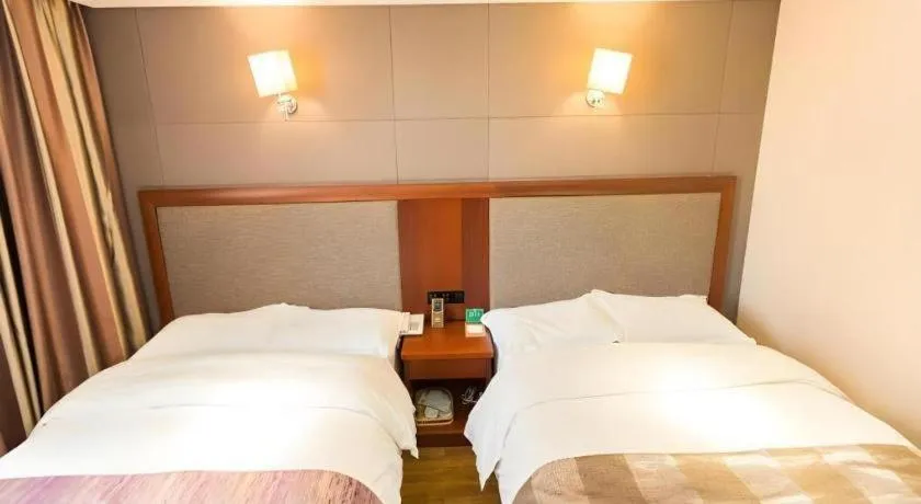 Bed in GreenTree Alliance Disneyland North Gate