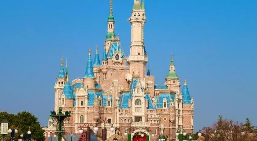 GreenTree Alliance Disneyland North Gate GreenTree Alliance Disneyland North Gate