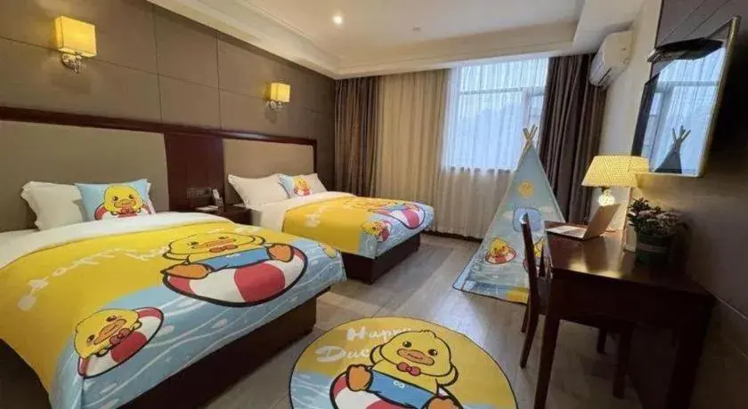 Bed in GreenTree Alliance Disneyland North Gate Bed in GreenTree Alliance Disneyland North Gate