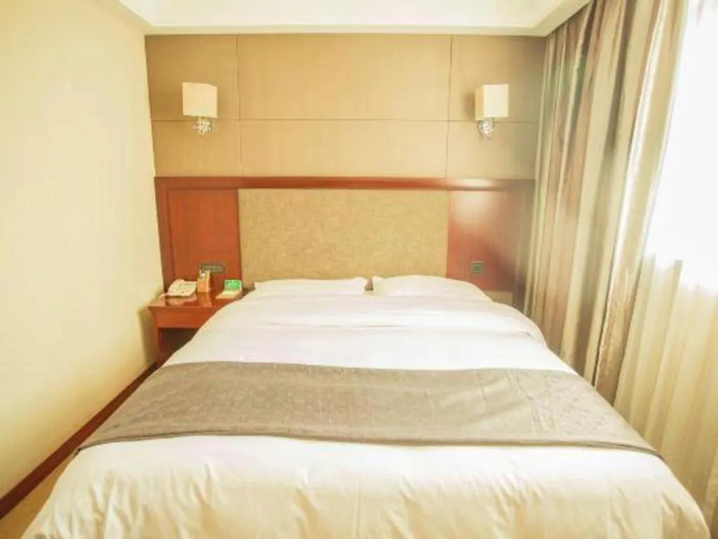 Bed in GreenTree Alliance Disneyland North Gate