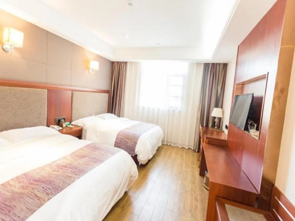 Bed in GreenTree Alliance Disneyland North Gate