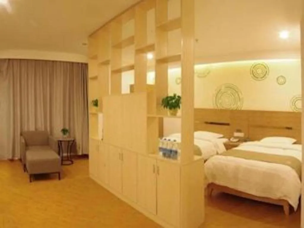 Bed in GreenTree Inn Fuzhou Eastern Capital Express Hotel