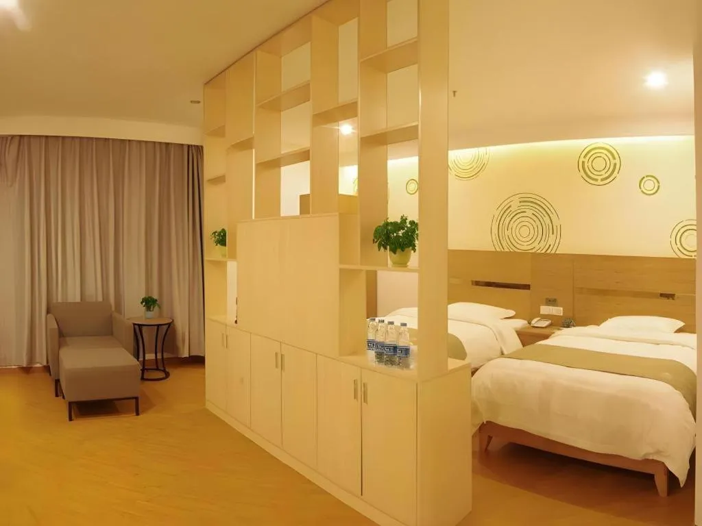 Bed in GreenTree Inn Fuzhou Eastern Capital Express Hotel