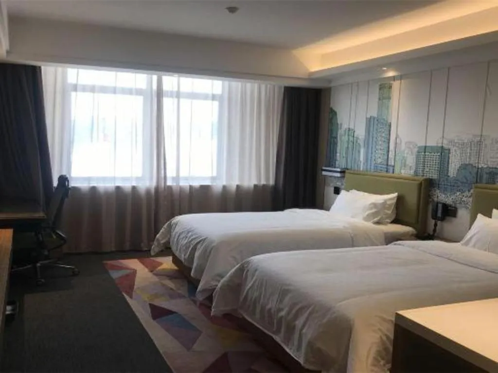 Bed in Hampton by Hilton Guangming Shenzhen