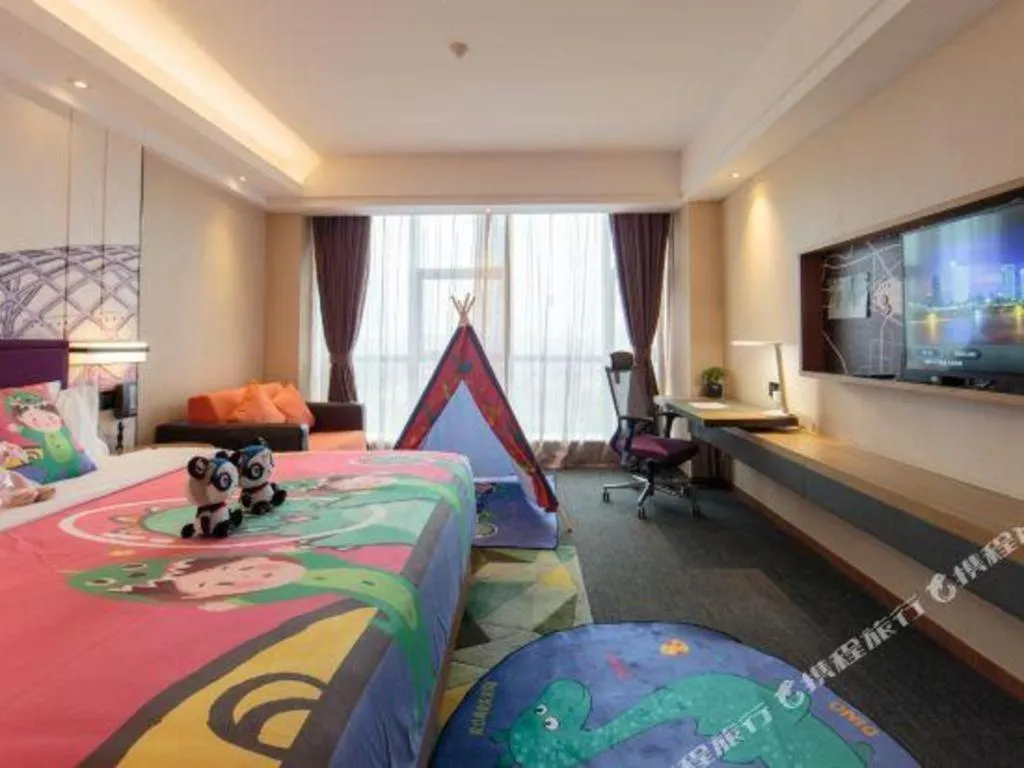 Bed in Hampton by Hilton Guangming Shenzhen