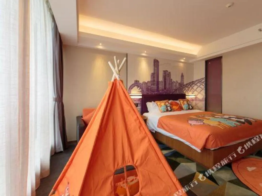 Bed in Hampton by Hilton Guangming Shenzhen