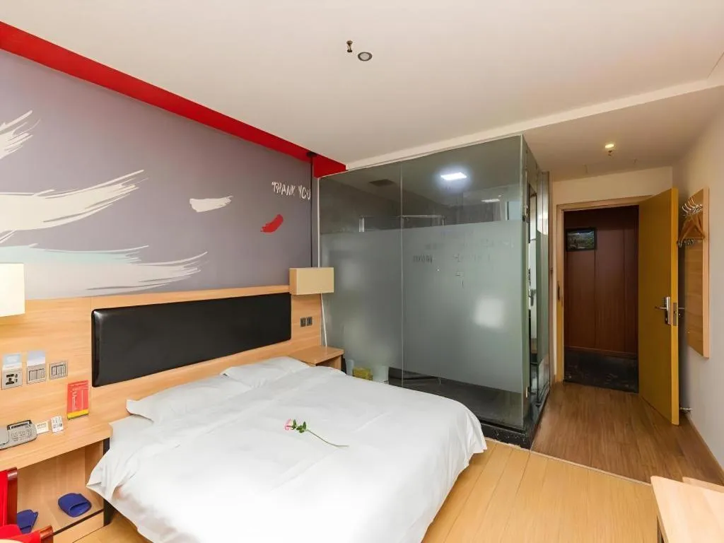 Bed in Thank Inn Hotel Jiangsu Suzhou Luzhi Ancient Town Scenic Area