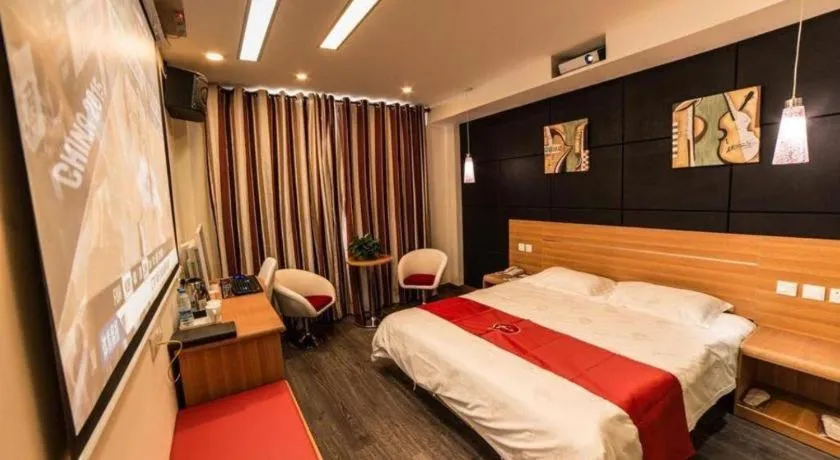 Bed in Thank Inn Plus Hotel Wuxi Xishan District Leather City
