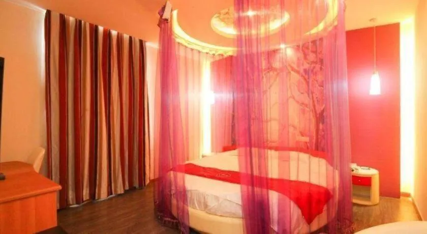 Bed in Thank Inn Plus Hotel Wuxi Xishan District Leather City