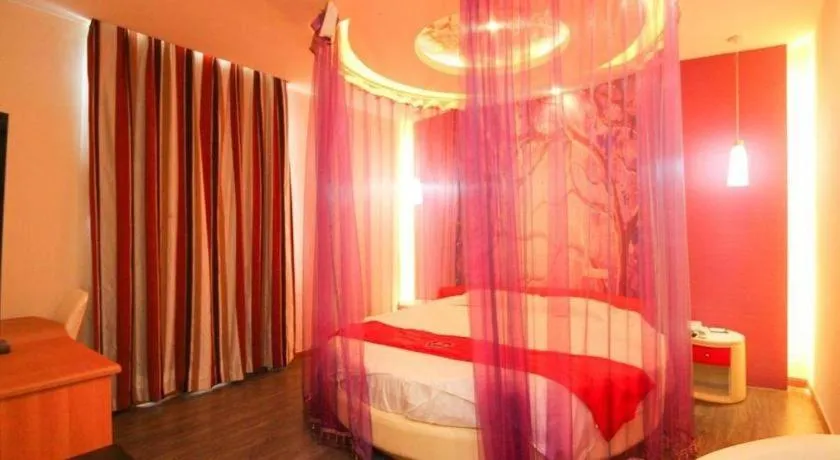 Bed in Thank Inn Plus Hotel Wuxi Xishan District Leather City