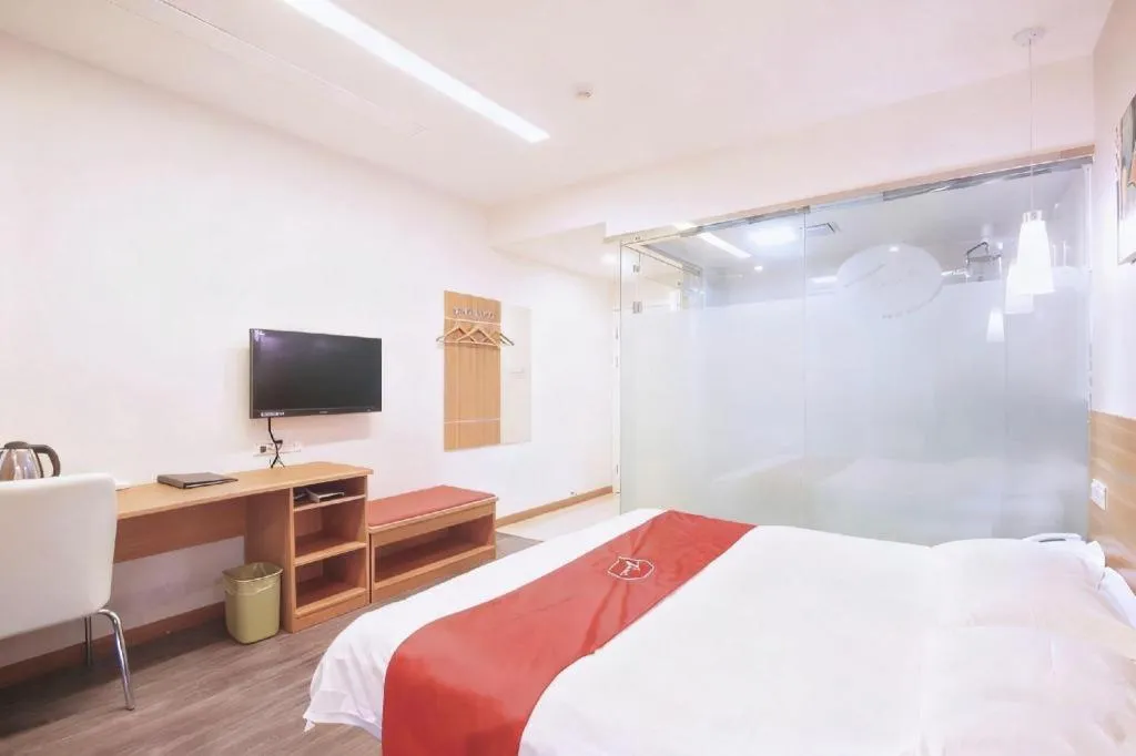Bed in Thank Inn Plus Hotel Wuxi Xishan District Leather City