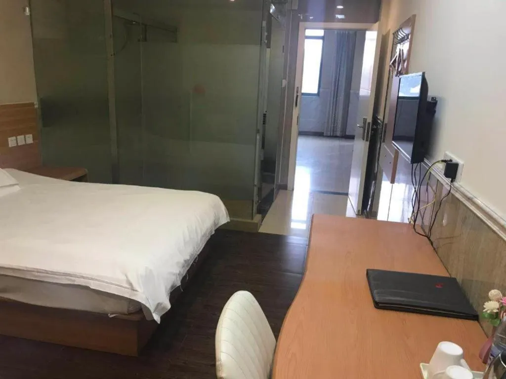 Bed in Thank Inn Plus Hotel Wuxi Xishan District Leather City