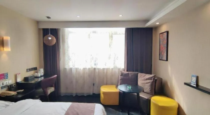 Bed in Thank Inn Plus hotel He'nan Zhoukou Chuanhui District Red Star Macalline