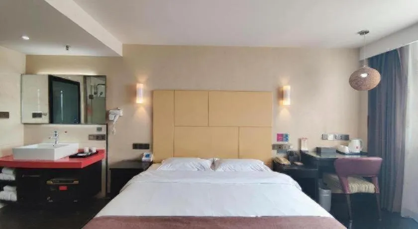 Bed in Thank Inn Plus hotel He'nan Zhoukou Chuanhui District Red Star Macalline
