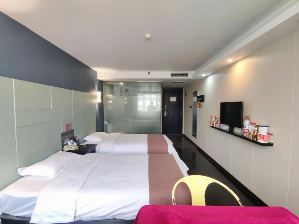 Bed in Thank Inn Plus hotel He'nan Zhoukou Chuanhui District Red Star Macalline