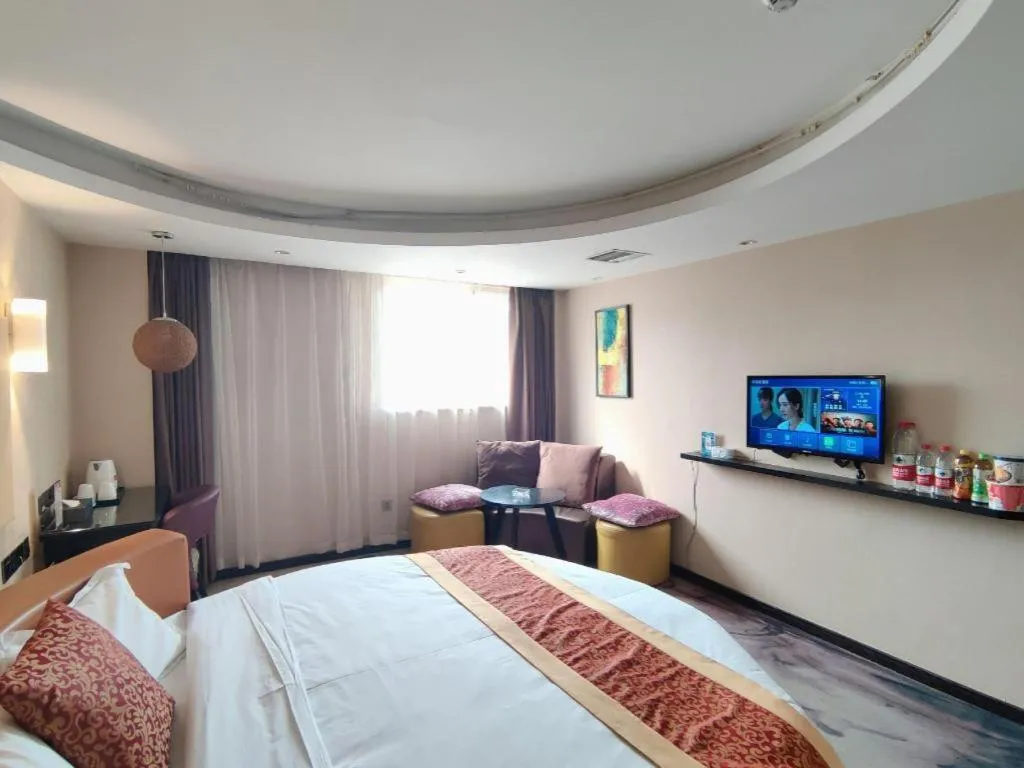 Bed in Thank Inn Plus hotel He'nan Zhoukou Chuanhui District Red Star Macalline