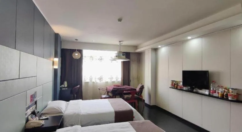 Bed in Thank Inn Plus hotel He'nan Zhoukou Chuanhui District Red Star Macalline
