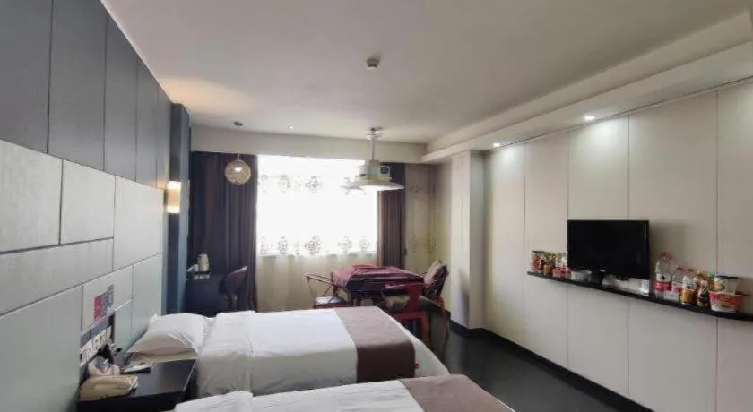 Bed in Thank Inn Plus hotel He'nan Zhoukou Chuanhui District Red Star Macalline