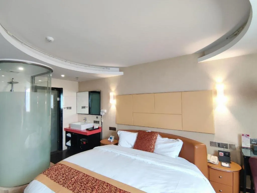 Bed in Thank Inn Plus hotel He'nan Zhoukou Chuanhui District Red Star Macalline