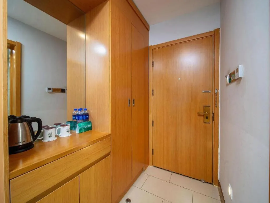 GreenTree Inn Ningbo Hangzhou Wan New District Lishi Square Business Hotel