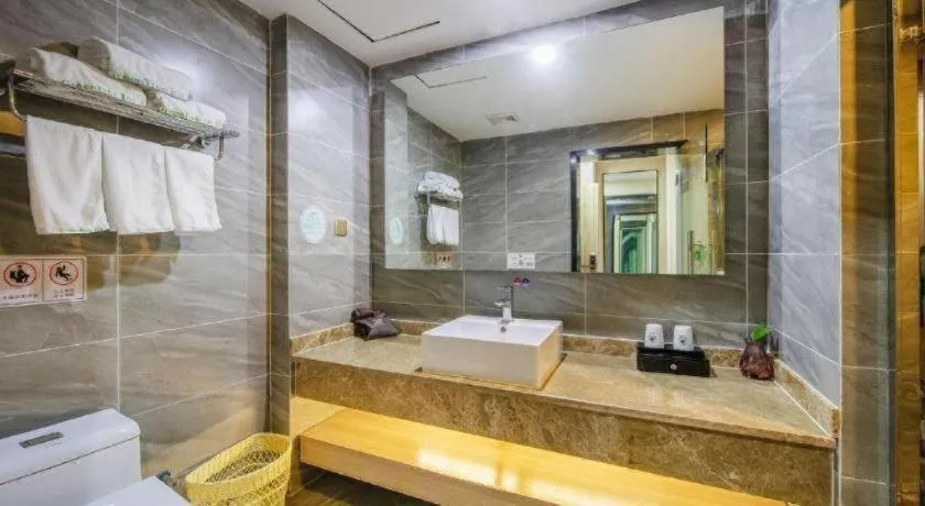 GreenTree Inn Ningbo Hangzhou Wan New District Lishi Square Business Hotel