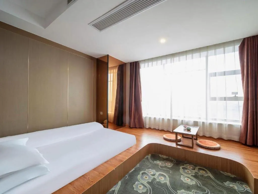 Bed in GreenTree Inn Ningbo Hangzhou Wan New District Lishi Square Business Hotel