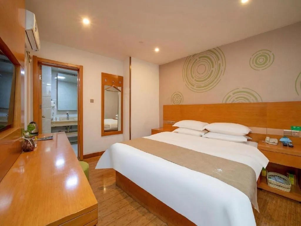 Bed in GreenTree Inn Ningbo Hangzhou Wan New District Lishi Square Business Hotel