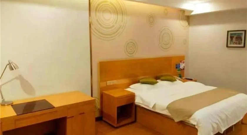 Bed in GreenTree Inn Ningbo Hangzhou Wan New District Lishi Square Business Hotel