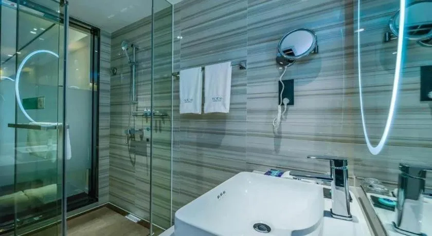 Xana Hotelle Chongqing Jiefangbei Center Branch