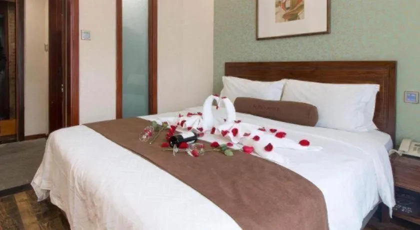 Bed in James Joyce Coffetel Xian Dayanta Metro Station Branch