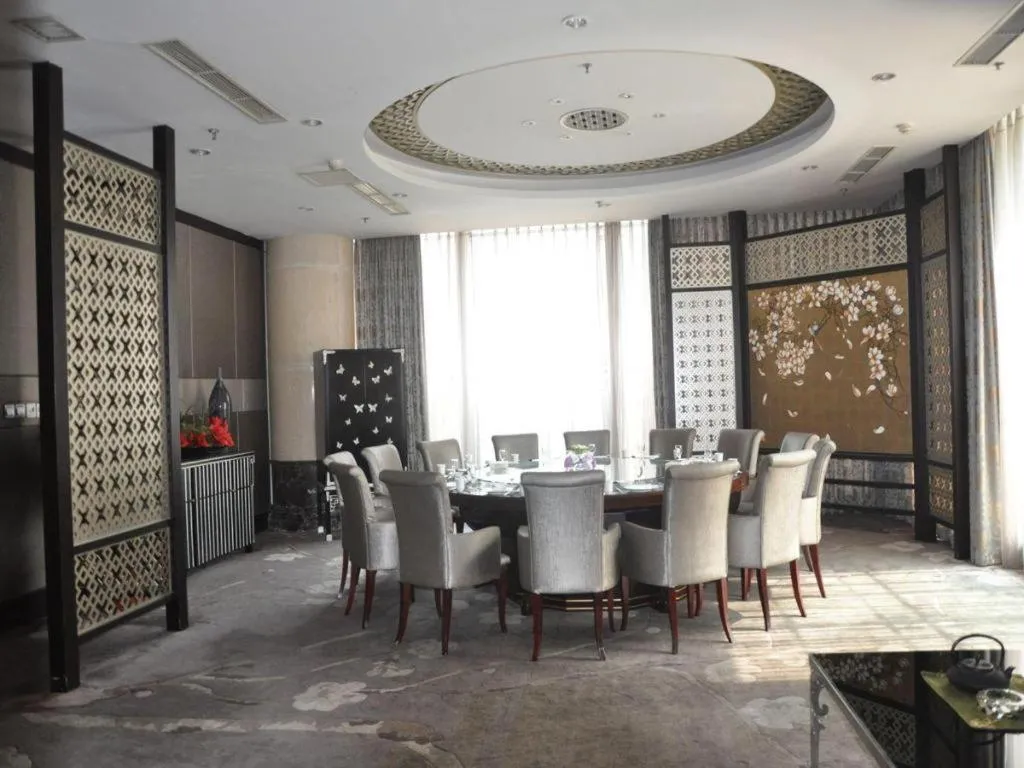 Qingdao Royal Garden Hotel