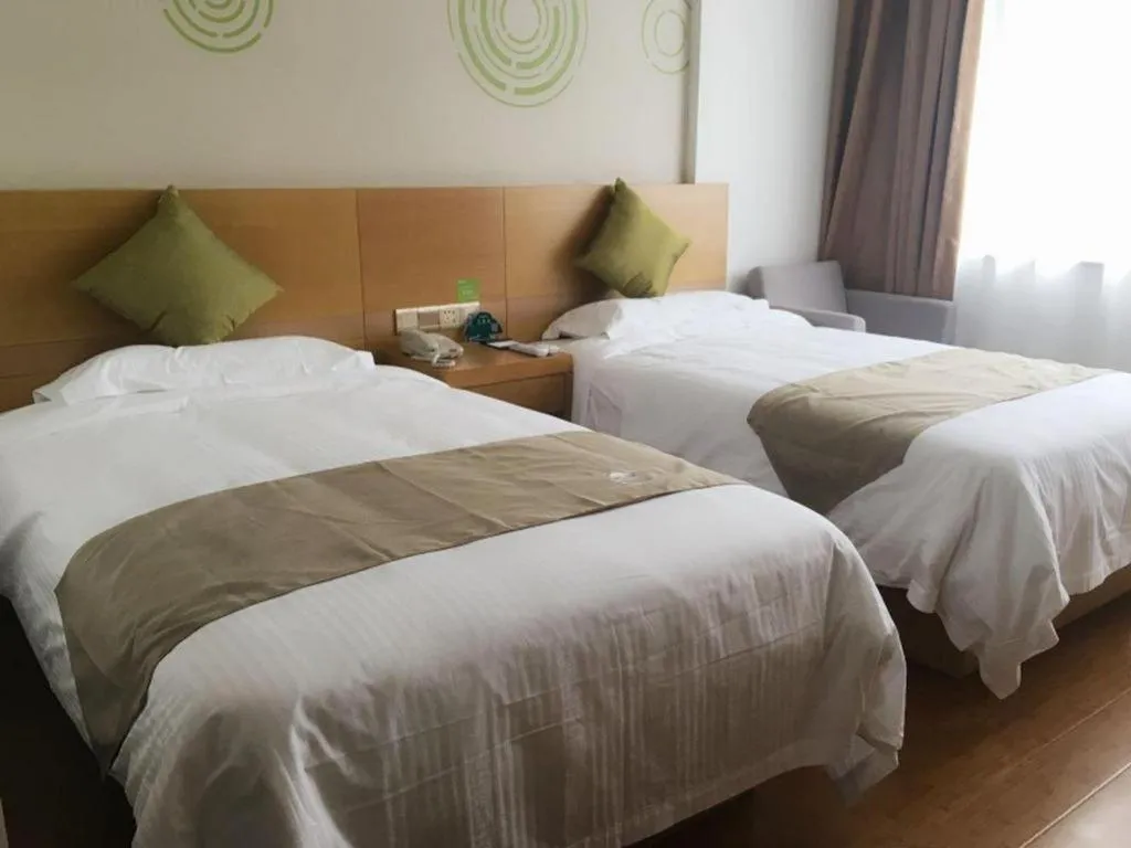 Bed in GreenTree Inn Ningbo Ninghai Beidou North Road Express Hotel