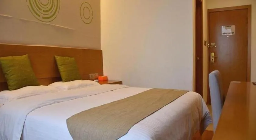 Bed in GreenTree Inn Ningbo Ninghai Beidou North Road Express Hotel