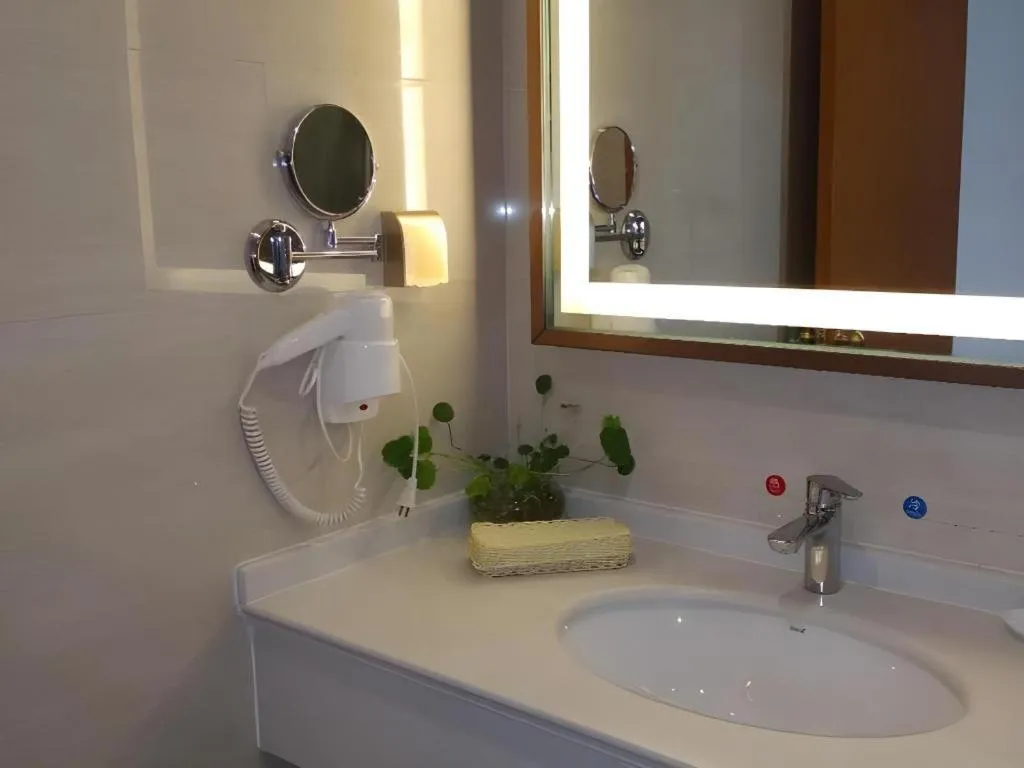 GreenTree Inn Anqing Yuexixian Wenquan Branch