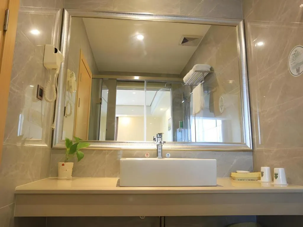 GreenTree Alliance Foshan West Station Luowu Road Hotel