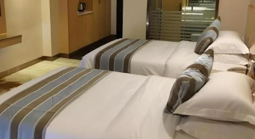 Bed in GreenTree Alliance Foshan West Station Luowu Road Hotel