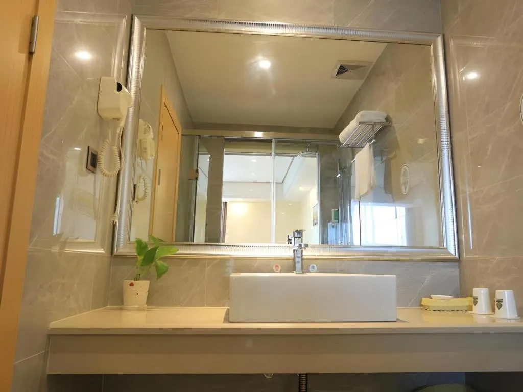 GreenTree Alliance Foshan West Station Luowu Road Hotel