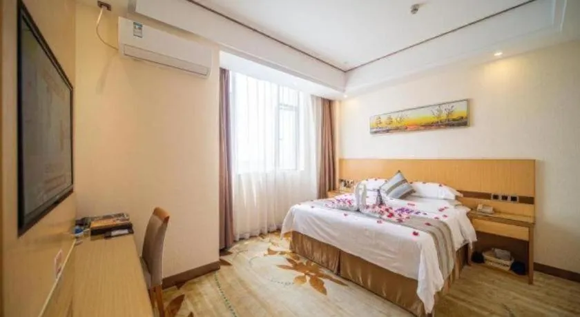 Bed in GreenTree Alliance Foshan West Station Luowu Road Hotel