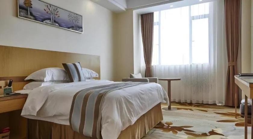 Bed in GreenTree Alliance Foshan West Station Luowu Road Hotel