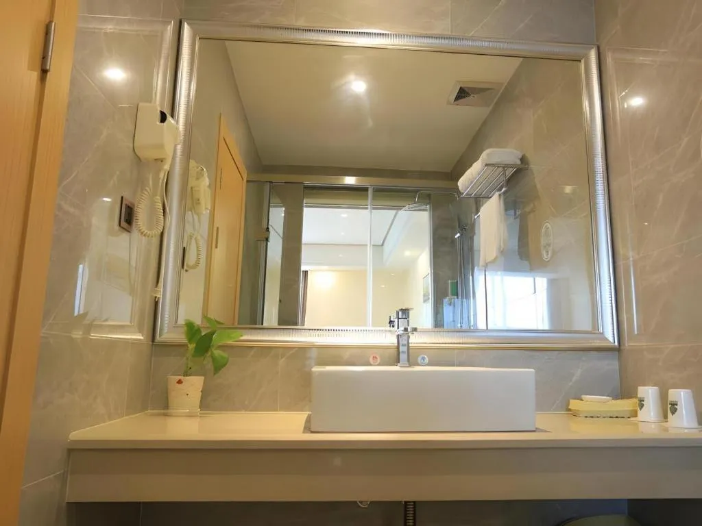 GreenTree Alliance Foshan West Station Luowu Road Hotel