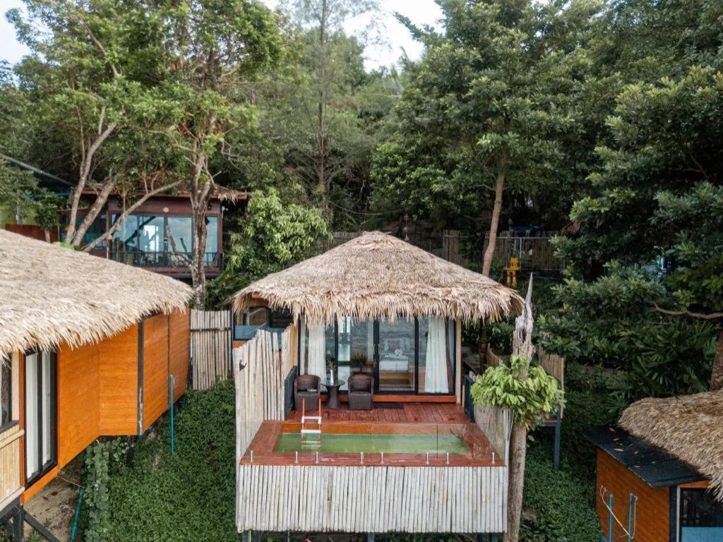 DECHO BEACH RESORT