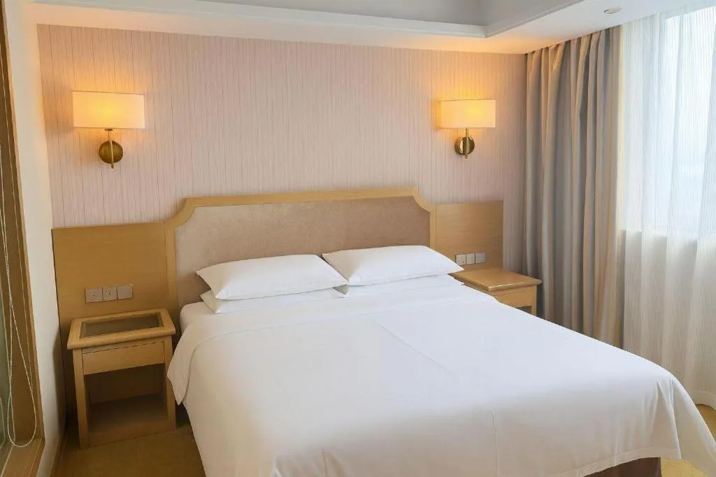 Bed in Vienna 3 Best Shanghai Baoshan Fengxiang Road