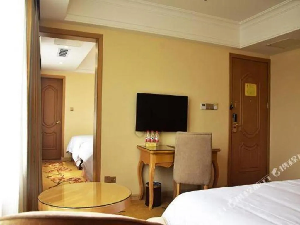 Bed in Vienna 3 Best Shanghai Baoshan Fengxiang Road