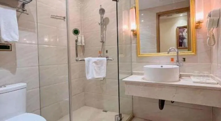 Vienna 3 Best Shanghai Baoshan Fengxiang Road