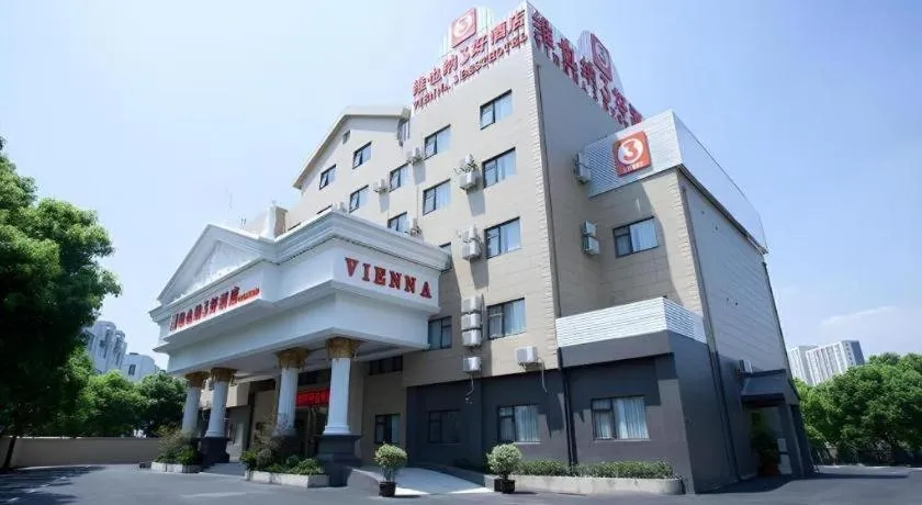 Vienna 3 Best Shanghai Baoshan Fengxiang Road