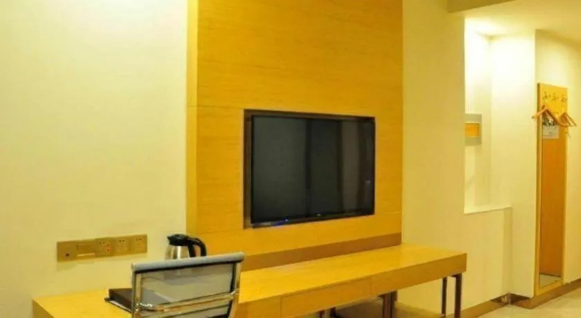 GreenTree Inn Liaocheng Donge Culture Street Express Hotel